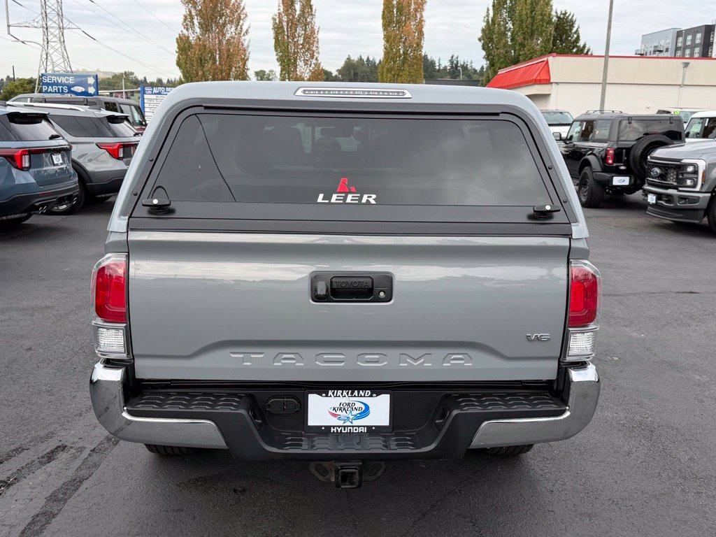 Used 2021 Toyota Tacoma TRD Off-Road AWD/4WD image 8