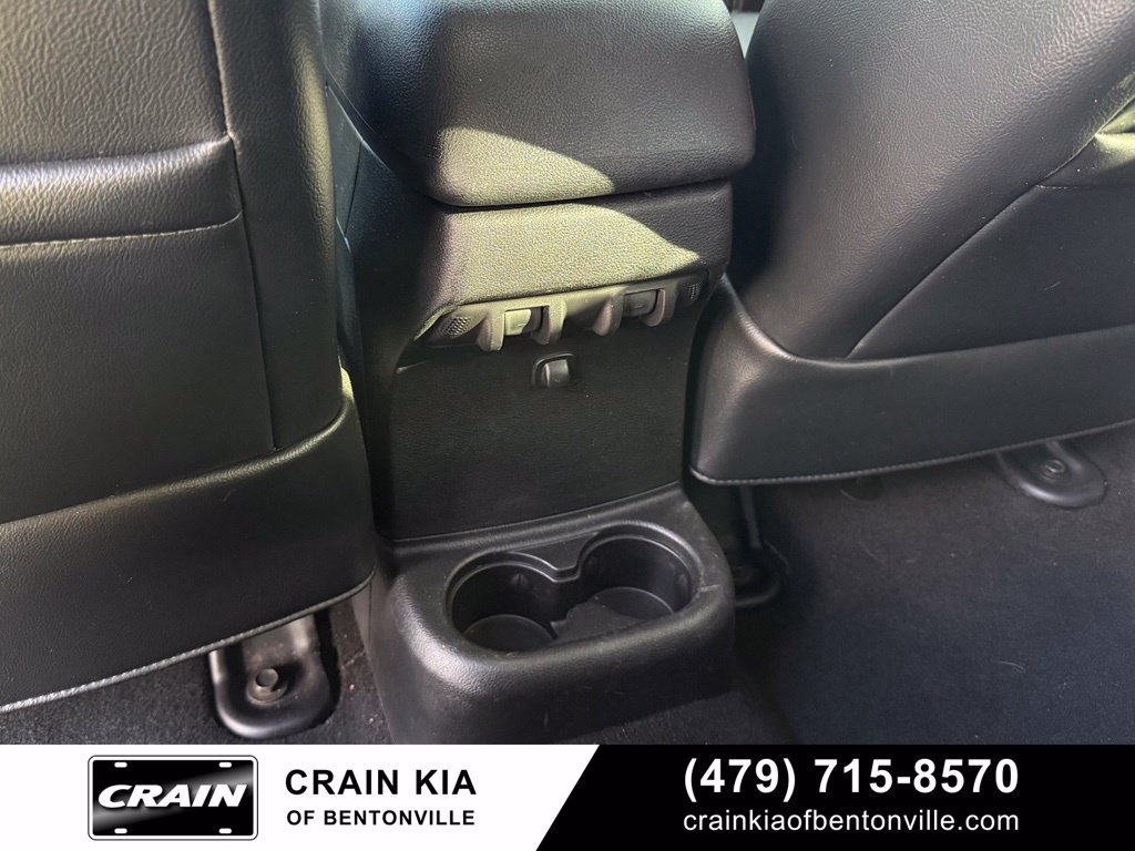 Used 2016 Jeep Wrangler Unlimited Rubicon w/ Connectivity Group AWD/4WD image 26
