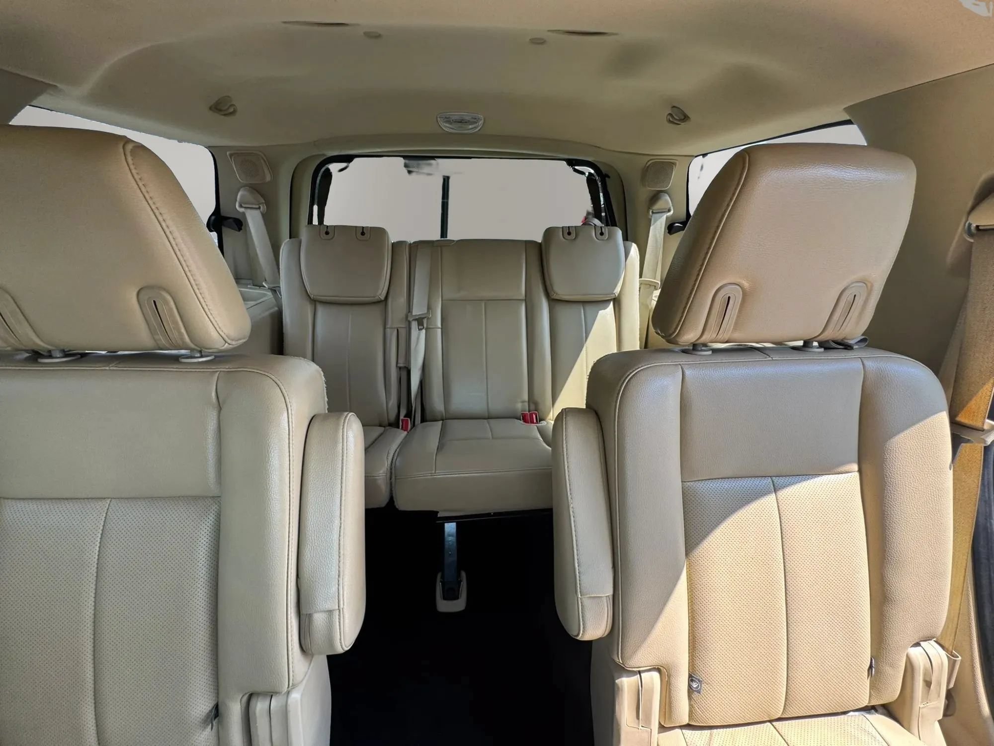 Used 2017 Ford Expedition Limited RWD image 14
