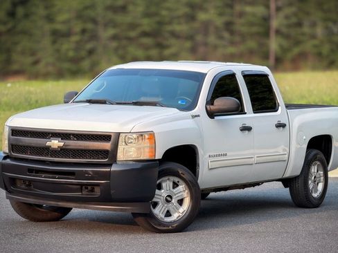Used 2010 Chevrolet Silverado 1500 4x4 Crew Cab Hybrid image 2