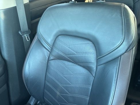 Used 2022 Nissan Pathfinder Platinum w/ Cargo Package image 7