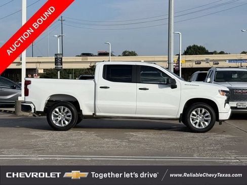 Used 2024 Chevrolet Silverado 1500 Custom RWD image 5