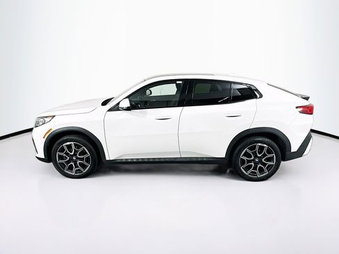 Used 2025 BMW X2 xDrive28i image 4