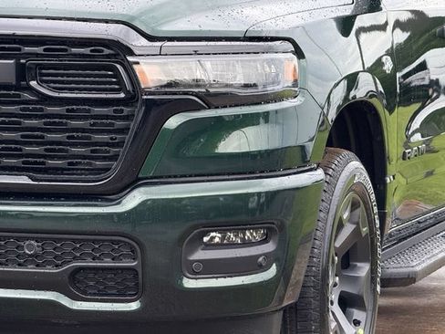 New 2026 RAM 1500 Express AWD/4WD image 11