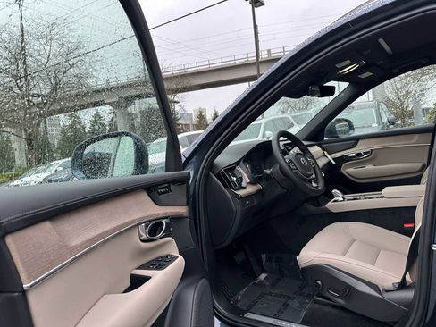 New 2026 Volvo XC90 B6 Plus w/ Protection Package image 21