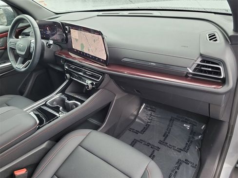 Certified 2025 Chevrolet Traverse Z71 w/ LPO, Cargo Package image 28