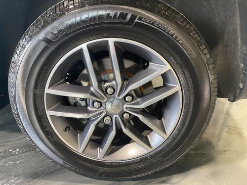 Used 2017 Jeep Grand Cherokee Limited w/ Luxury Group II image 10