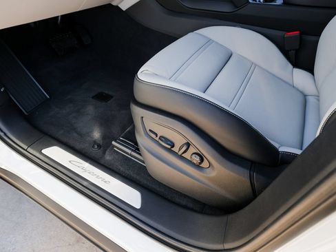 Certified 2026 Porsche Cayenne Coupe AWD/4WD image 14