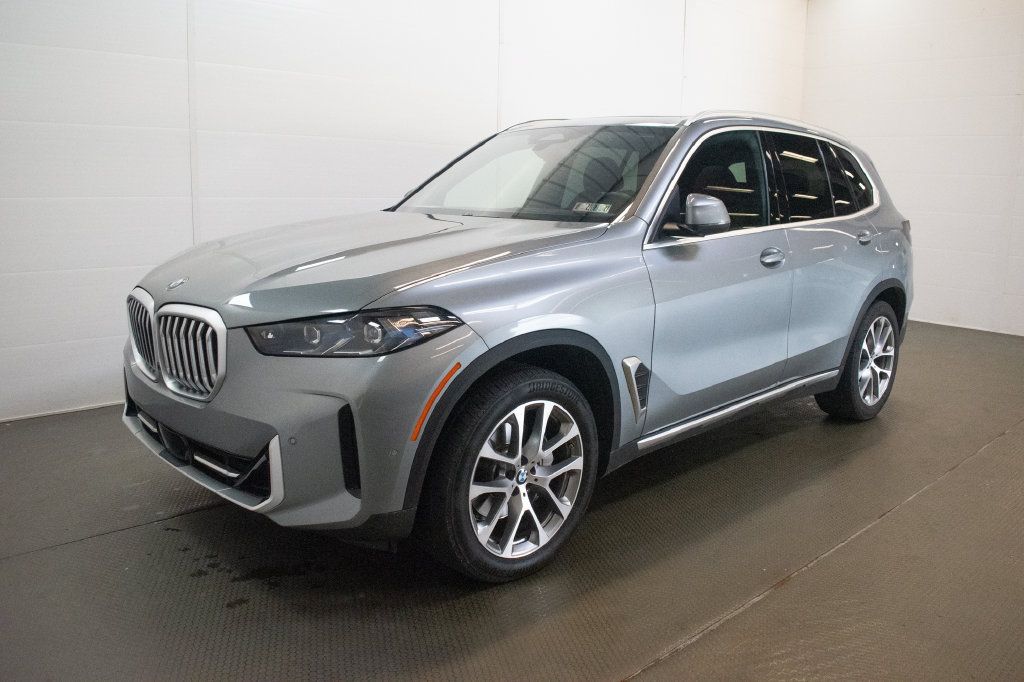 Used 2024 BMW X5 xDrive40i w/ Premium Package AWD/4WD image 8
