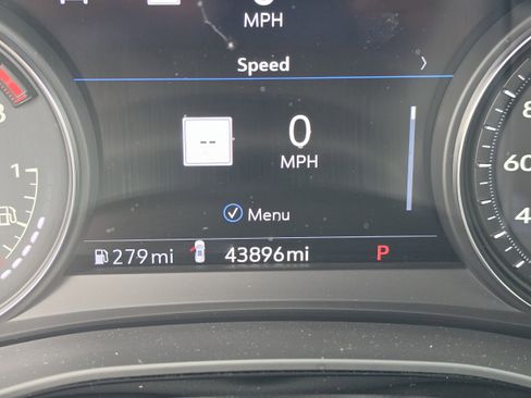 Used 2023 Cadillac XT6 Premium Luxury w/ Platinum Package AWD/4WD image 38