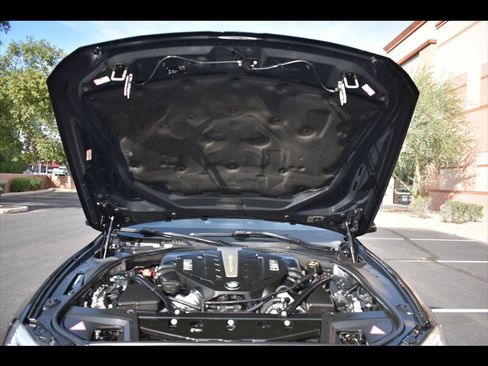 Used 2016 BMW 550i Sedan image 39