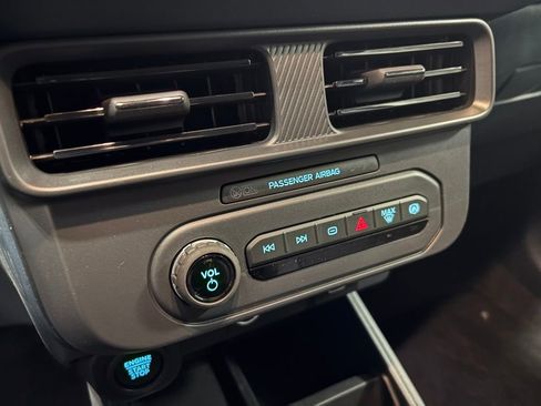 New 2026 Ford Maverick XLT AWD/4WD image 14