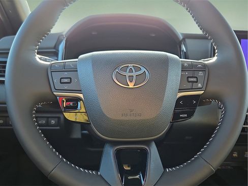 New 2026 Toyota Camry SE image 25