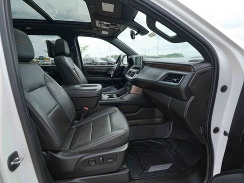 Used 2021 Chevrolet Suburban High Country AWD/4WD image 23