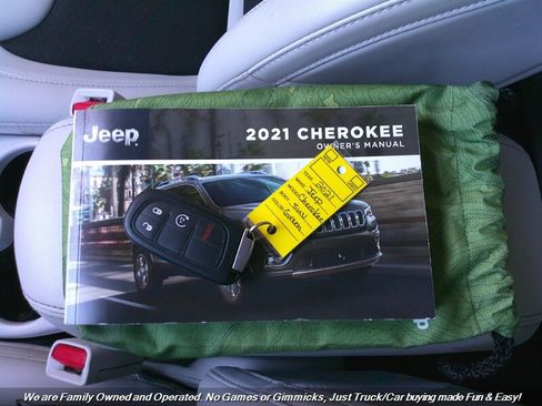 Used 2021 Jeep Cherokee Latitude Plus image 51