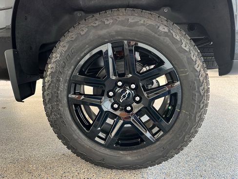 New 2026 Chevrolet Silverado 1500 Custom Trail Boss w/ Turbomax Blackout Package image 28