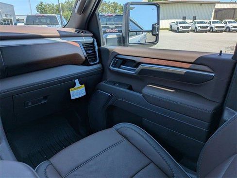 New 2025 GMC Sierra 2500 Denali w/ Denali Reserve Package image 21