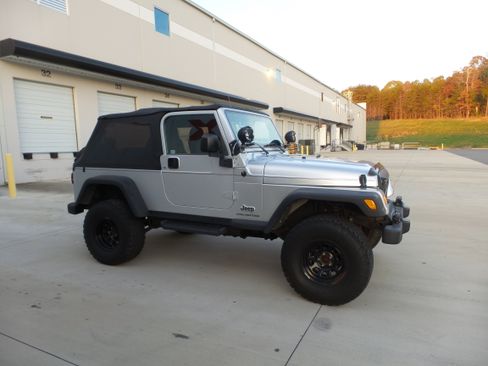Used 2004 Jeep Wrangler Sport image 10