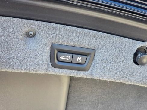 Used 2013 BMW 750Li xDrive AWD/4WD image 38