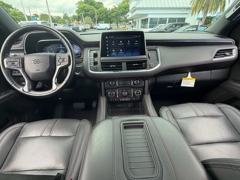 Certified 2024 Chevrolet Suburban RST w/ Luxury Package AWD/4WD image 15
