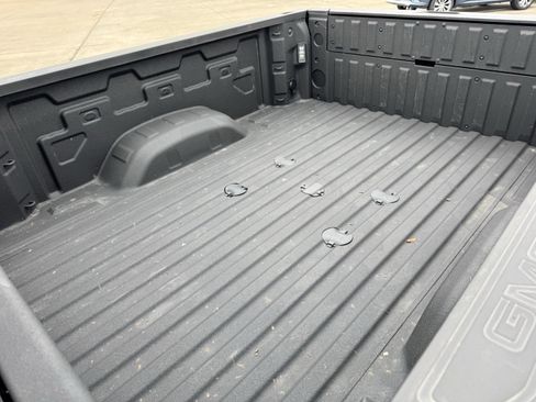 Used 2025 GMC Sierra 2500 AT4 AWD/4WD image 28