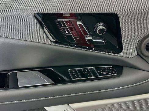 New 2025 Cadillac Optiq Luxury 1 image 18