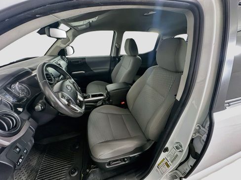 Used 2023 Toyota Tacoma SR5 RWD image 13