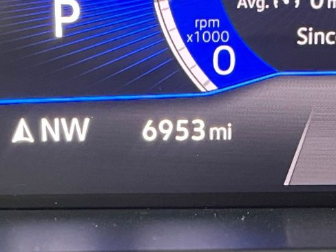 Certified 2024 Volkswagen Taos SE image 23