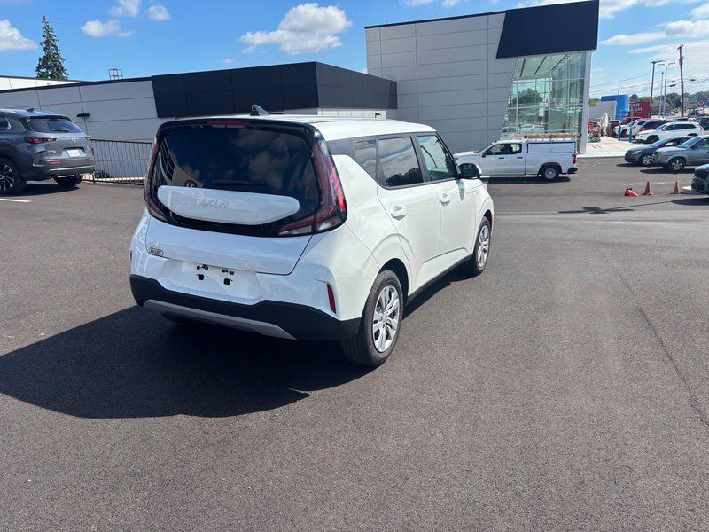 Certified 2024 Kia Soul LX FWD image 8