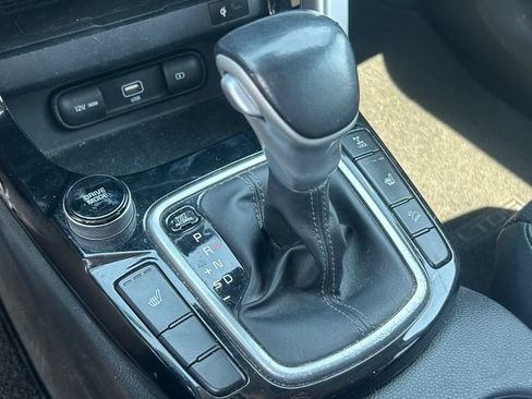 Used 2021 Kia Seltos SX w/ SX Sunroof Package AWD/4WD image 16