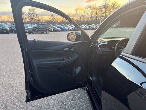 Used 2024 Buick Encore GX Sport Touring image 23