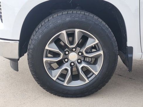 Used 2022 Chevrolet Silverado 1500 LT image 17