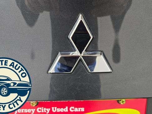 Used 2024 Mitsubishi Outlander SE image 25