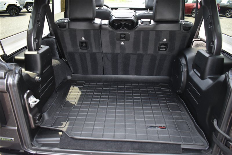 Used 2021 Jeep Wrangler Unlimited Sahara AWD/4WD image 23