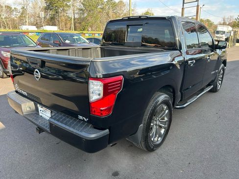 Used 2018 Nissan Titan SV w/ SV Convenience Package RWD image 5