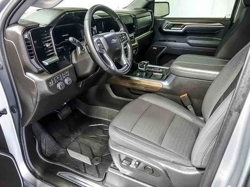 Used 2025 Chevrolet Silverado 1500 RST w/ Convenience Package II AWD/4WD image 13