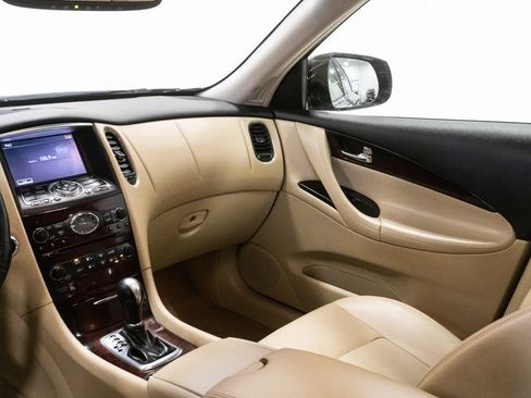 Used 2017 INFINITI QX50 AWD w/ Premium Plus Package image 14