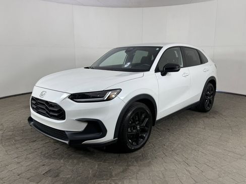 Used 2024 Honda HR-V Sport image 3