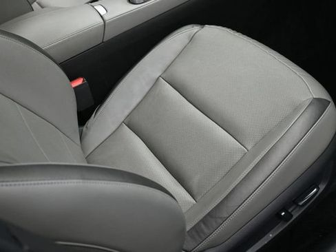 Used 2023 INFINITI QX50 Luxe w/ Accent Package FWD image 37