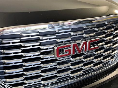 Used 2019 GMC Yukon Denali w/ Denali Ultimate Package RWD image 28