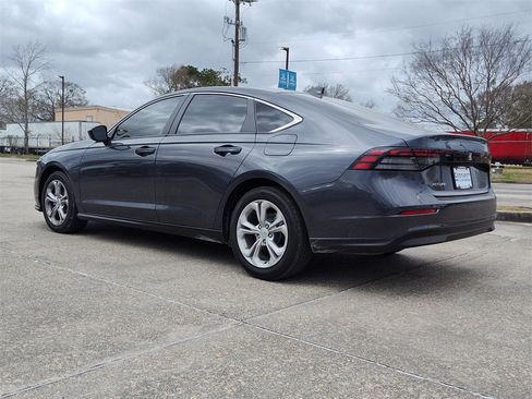 Used 2025 Honda Accord LX image 6