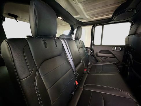 Used 2023 Jeep Wrangler Unlimited Sahara w/ Cold Weather Group AWD/4WD image 30