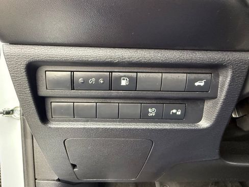 Used 2024 Mitsubishi Outlander SE image 28