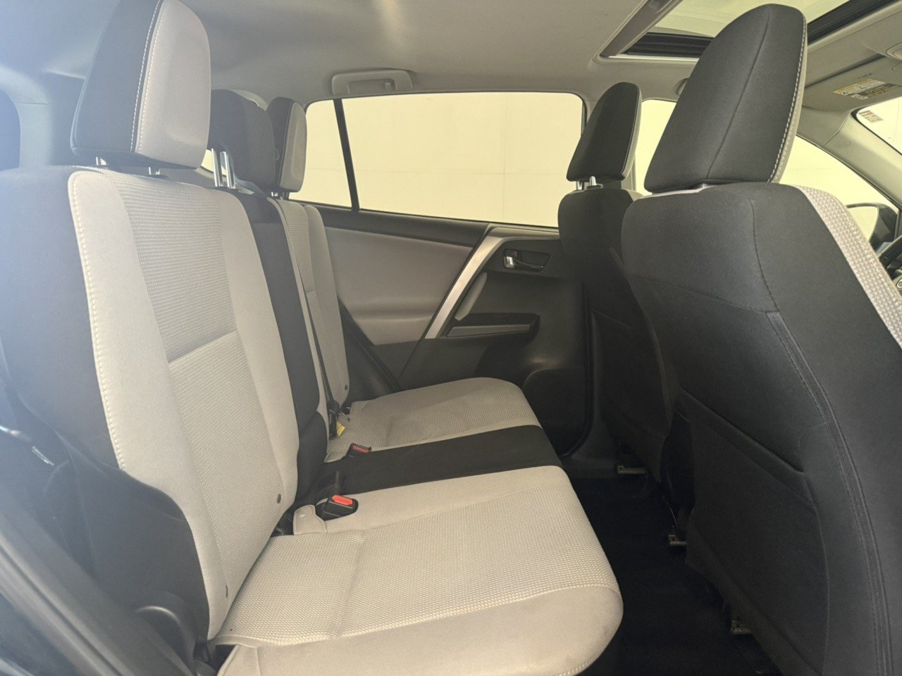 Used 2018 Toyota RAV4 XLE w/ Plus Extra Value Package AWD/4WD image 14
