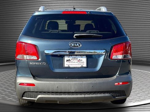 Used 2011 Kia Sorento LX w/ Convenience Pkg image 5