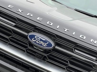 New 2026 Ford Expedition Platinum w/ Driver's Package