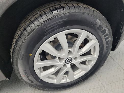 Used 2019 Nissan Rogue S w/ Special Edition Package AWD/4WD image 31