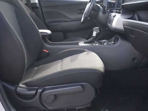 Used 2025 Hyundai Kona SEL AWD/4WD image 26