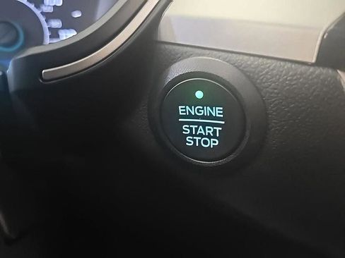 Used 2022 Ford Escape SEL image 19