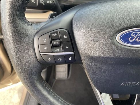 Used 2020 Ford Escape Titanium image 41